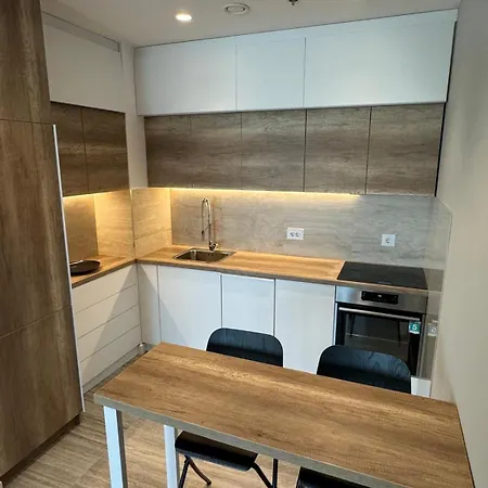 West Kula 17 דירה *